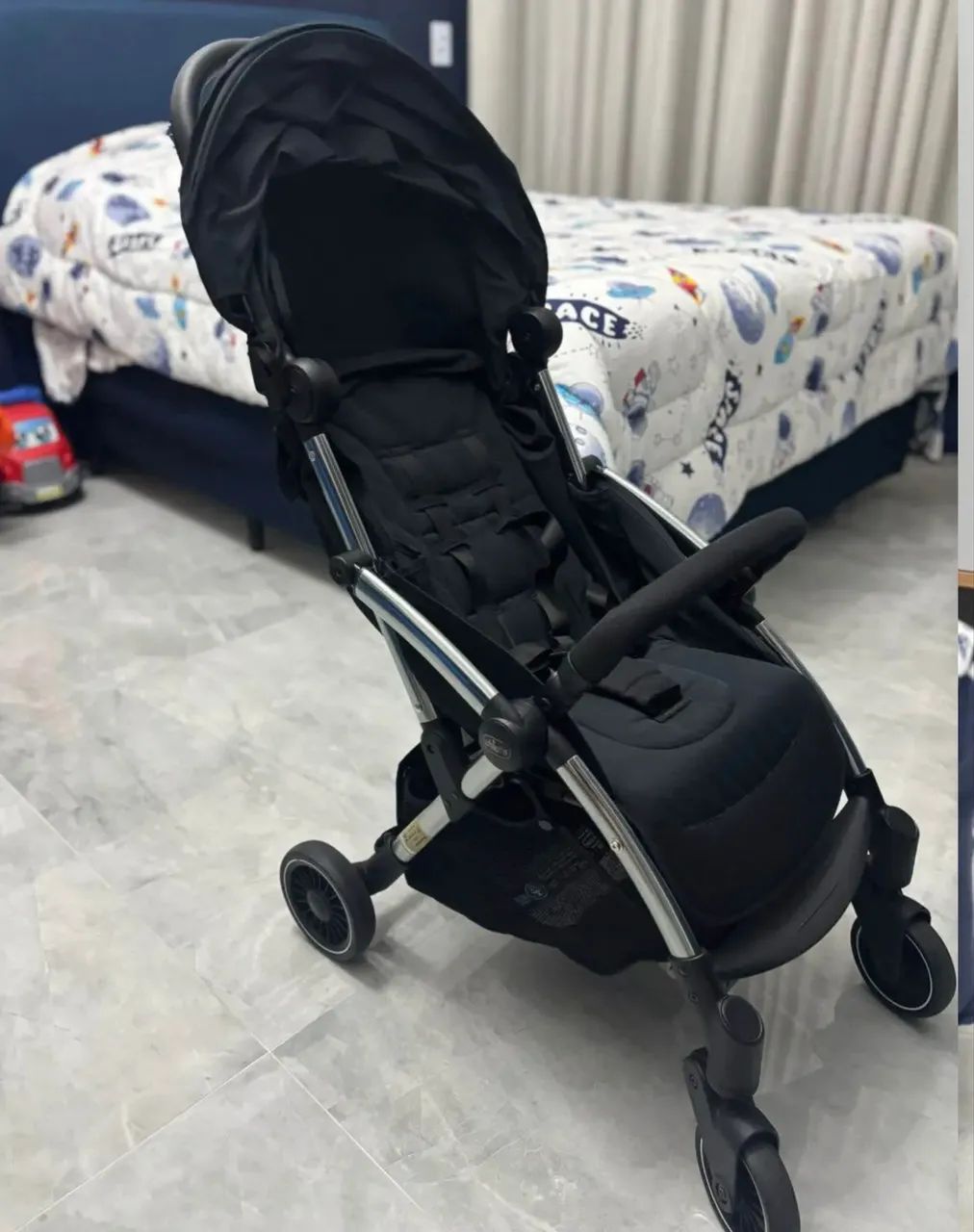 Carrinho de bebê Cheeiro Chico