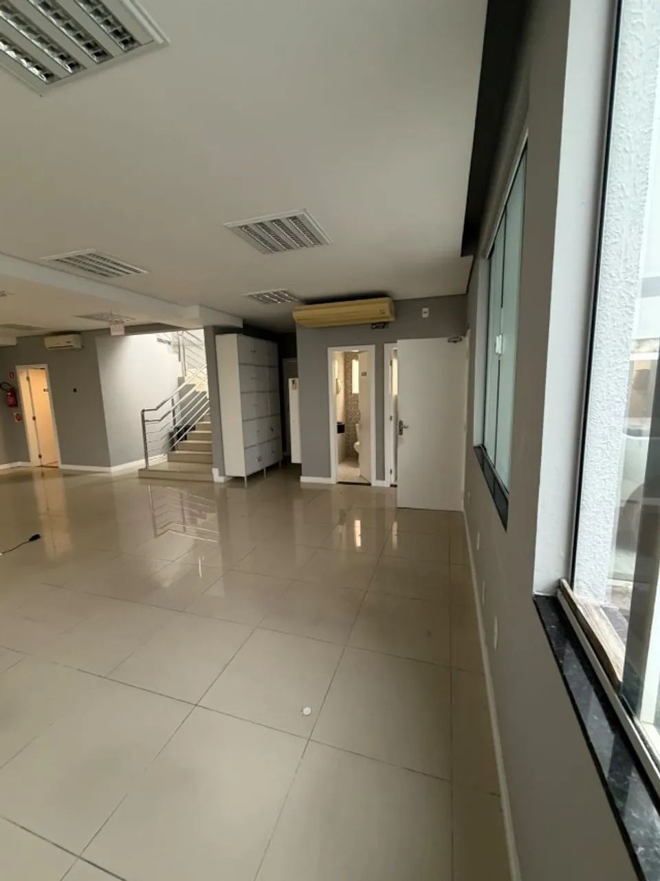 Casa Comercial no Kobrasol  300 metros2  - Foto 4