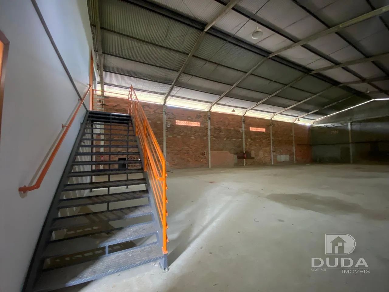 PAVILHÃO COM MEZANINO ? 525 m² - Foto 3