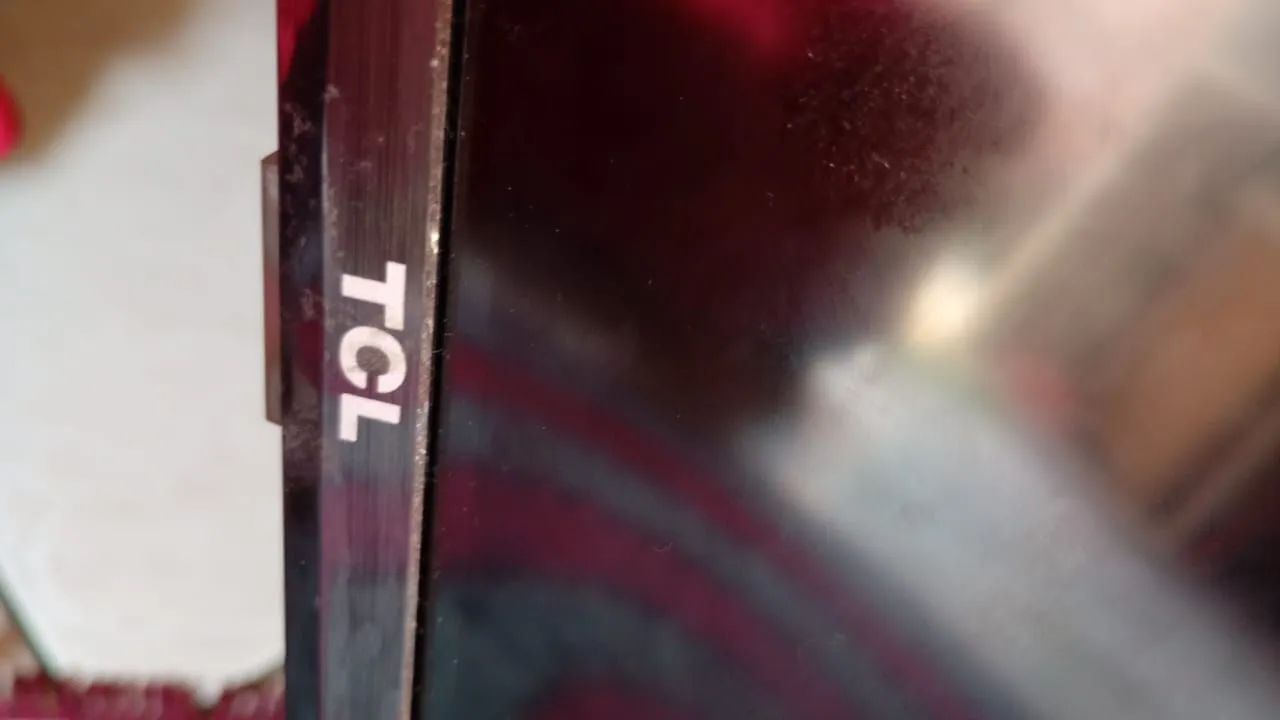 Tv tcl smar tv 43 polegadas tela trincada