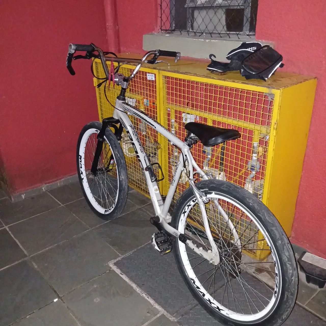 Bike Raio Saturno Aro 26- ?TROCO POR MOTORIZADA? - Foto 2