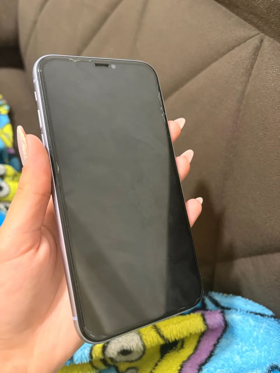 iPhone 11 lilás -128GB