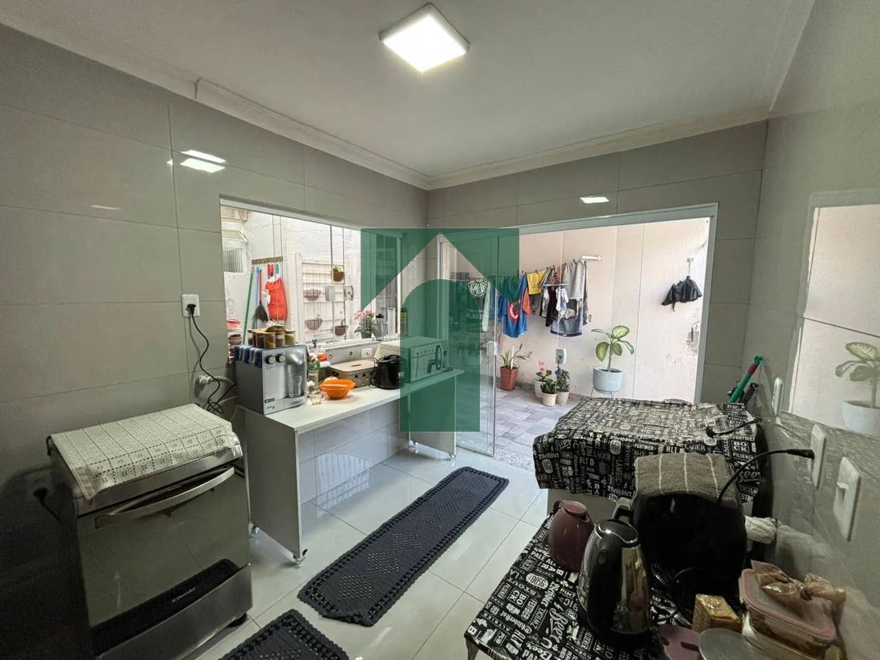 Casa térrea à venda com 200m² 3 quartos e 2 vagas (Vila Humaitá) - Foto 2