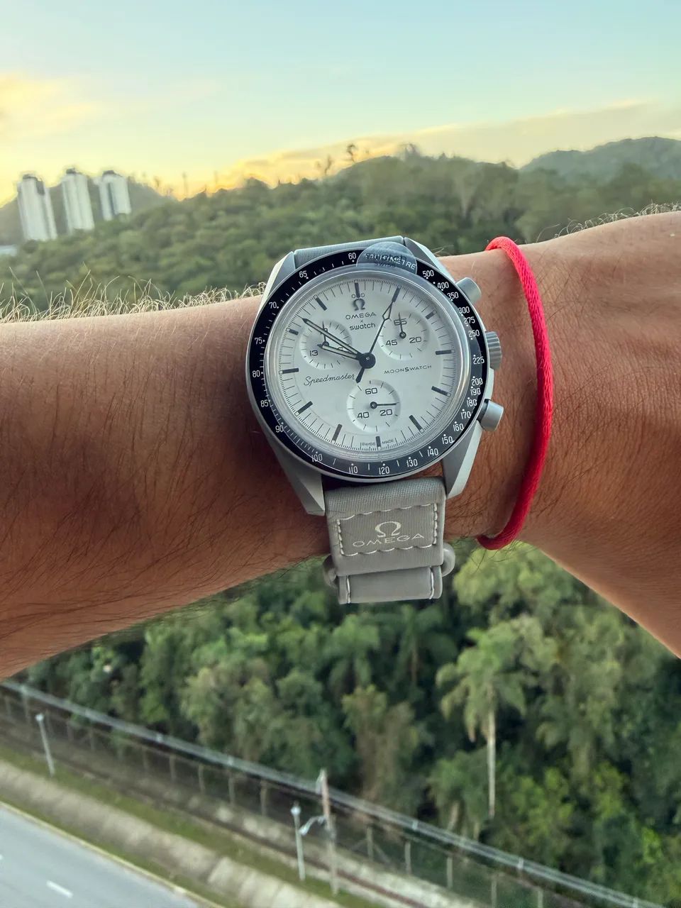 Relógio Omega x Swatch Moonswatch 1965 - Acessórios - Praia Brava