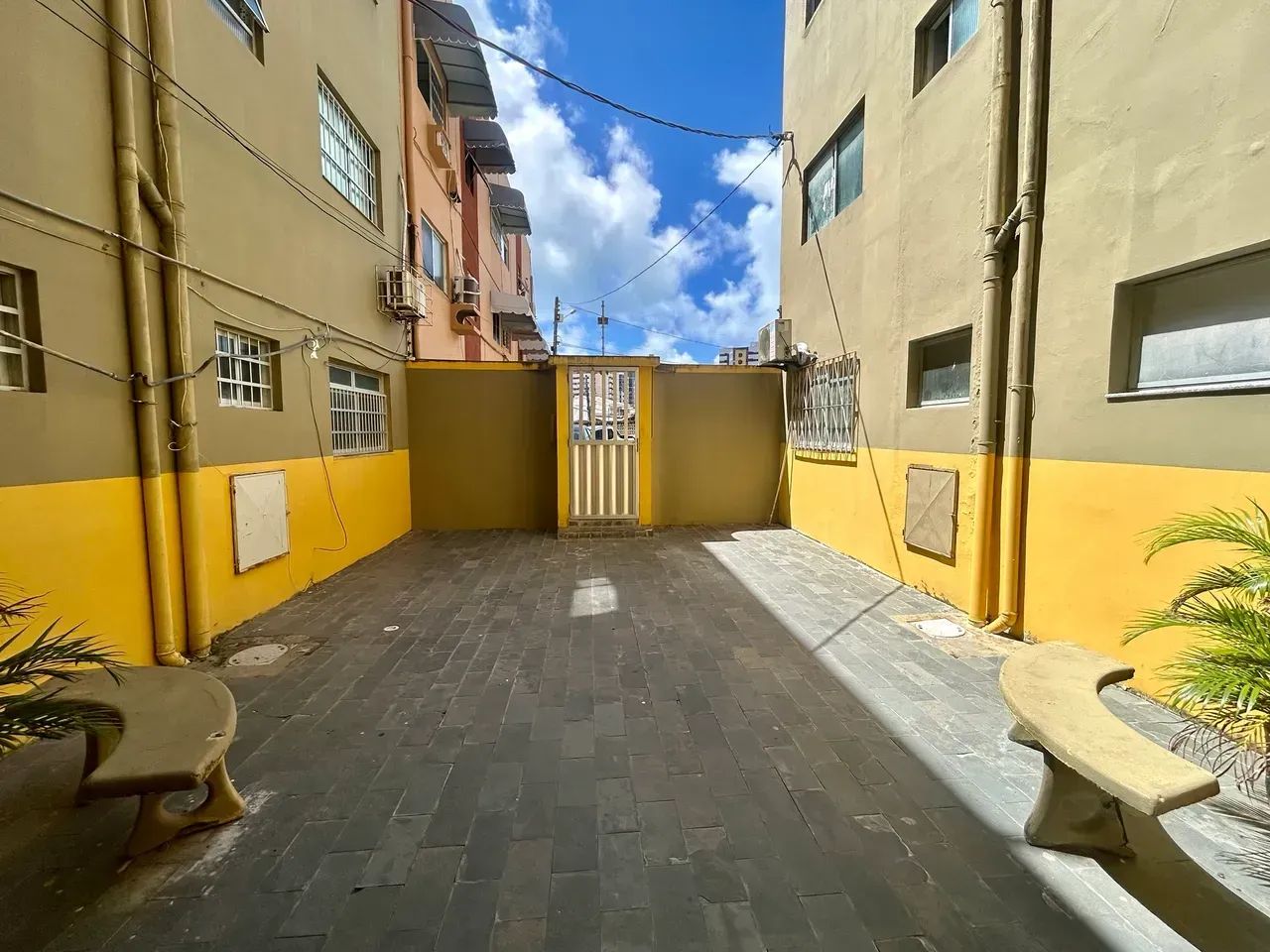 ALUGUEL NO SANTA EDUARDO | EDIFÍCIO SANTA MARTA | 3 QUARTOS | TÉRREO - Foto 2