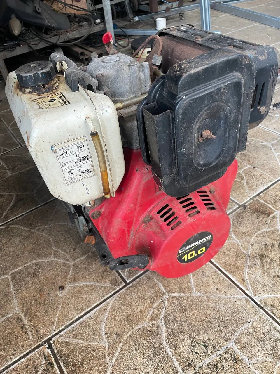 Vendo motor 10 HP + caixa de transmissão + rabeta e hélice  - Foto 5