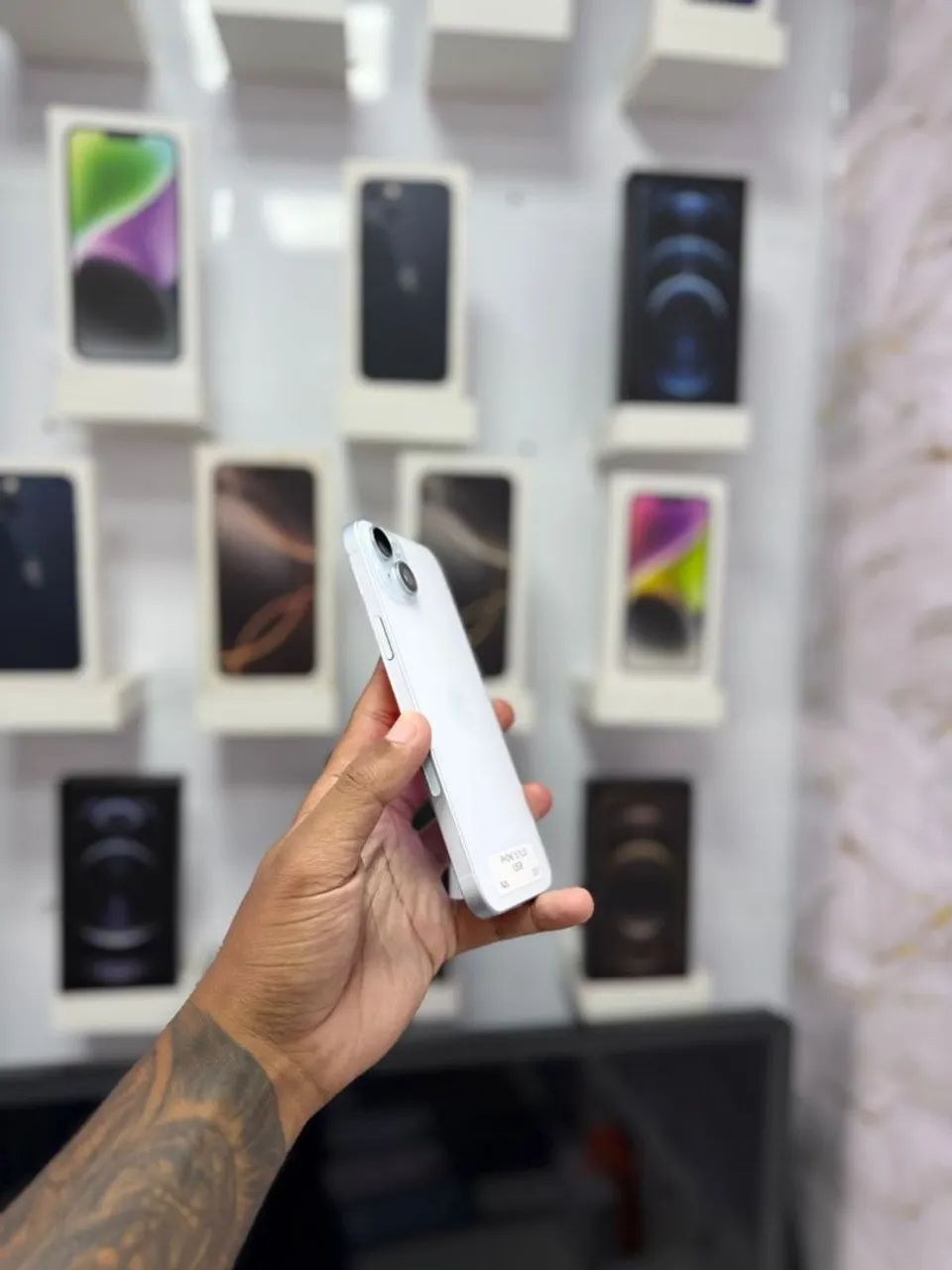 IPHONE 15 PLUS 128GB AZUL<br>R$ 3.399,00 - Foto 4