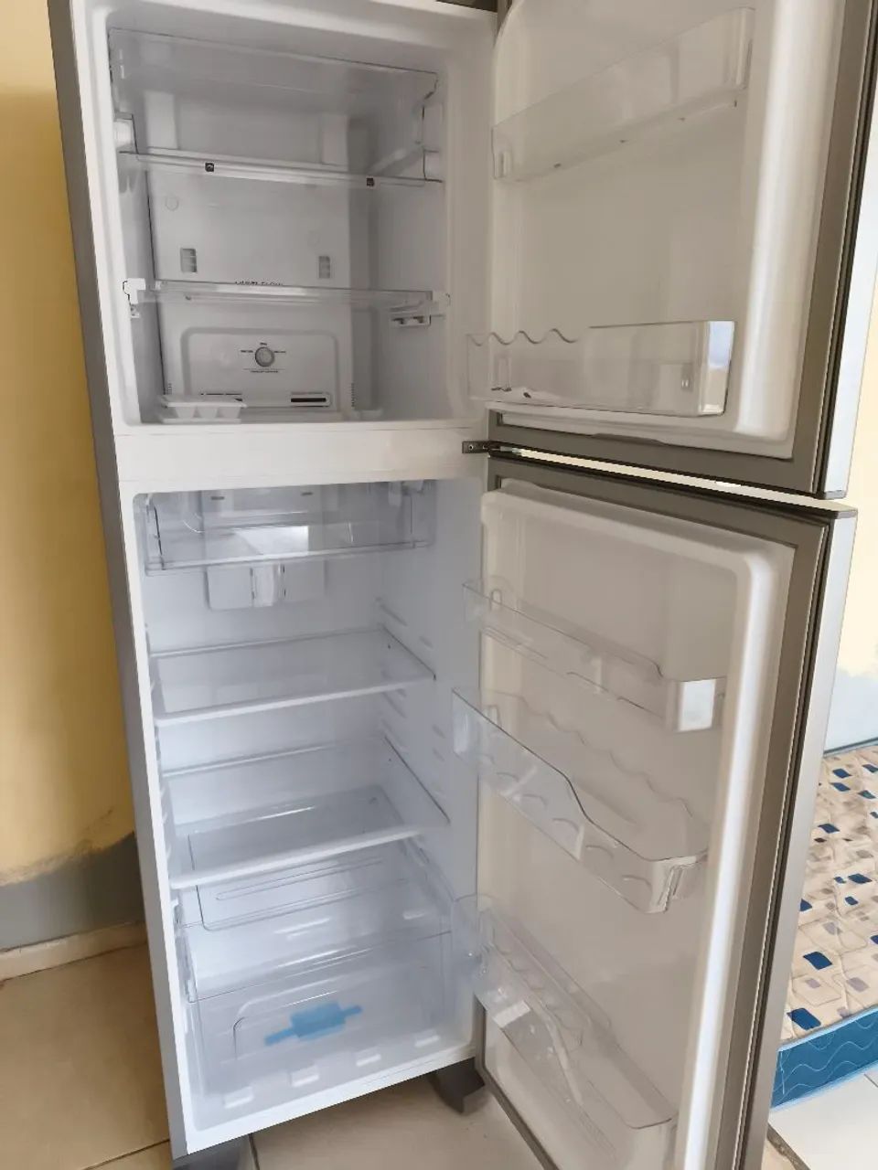 Geladeira ELETROLUX frostfree - Foto 2
