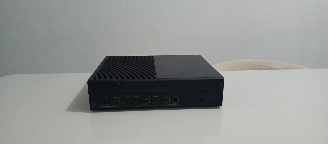 Xbox one fat 1tb sem controle 