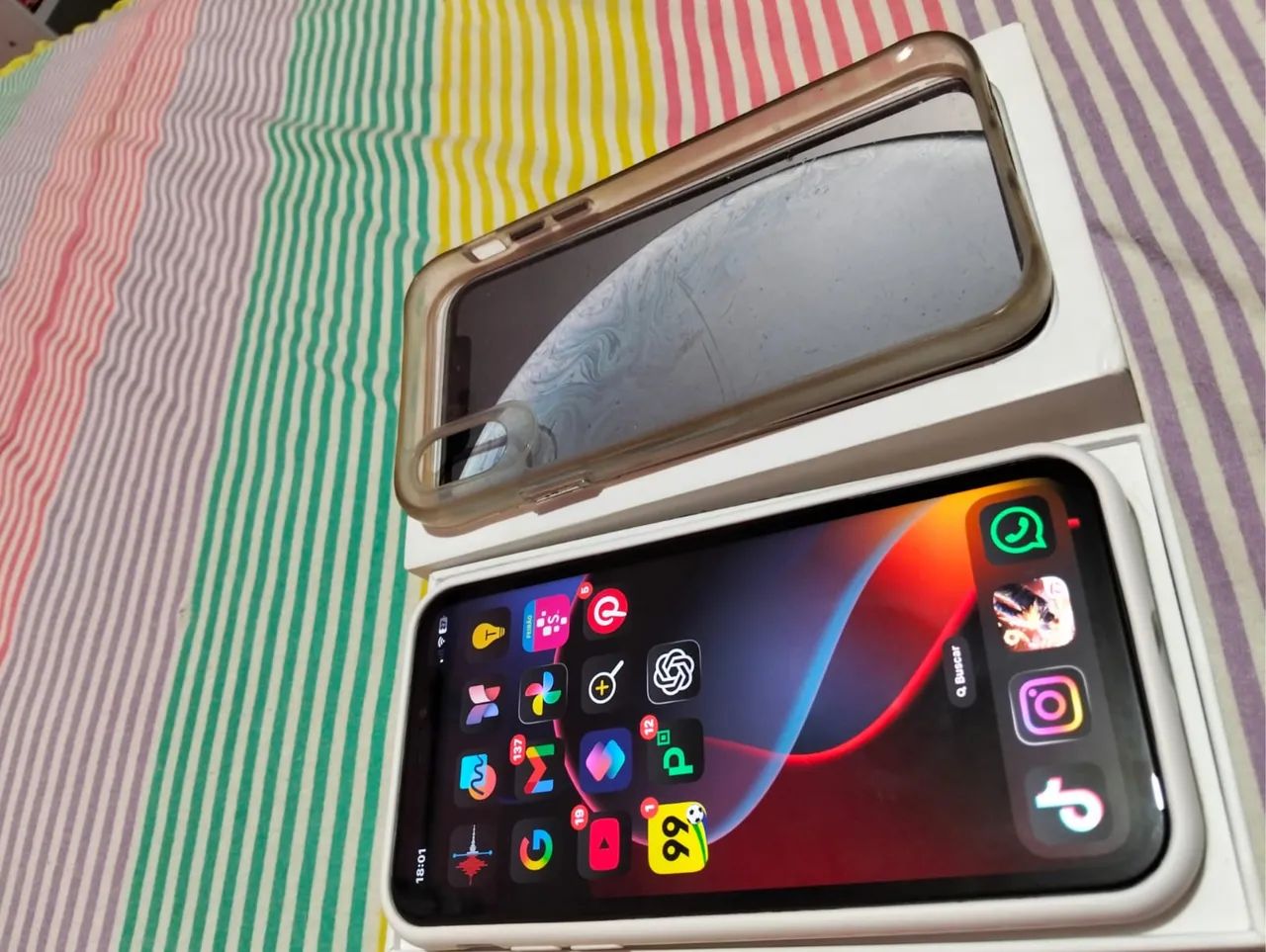 Vendo iPhone XR  - Foto 3