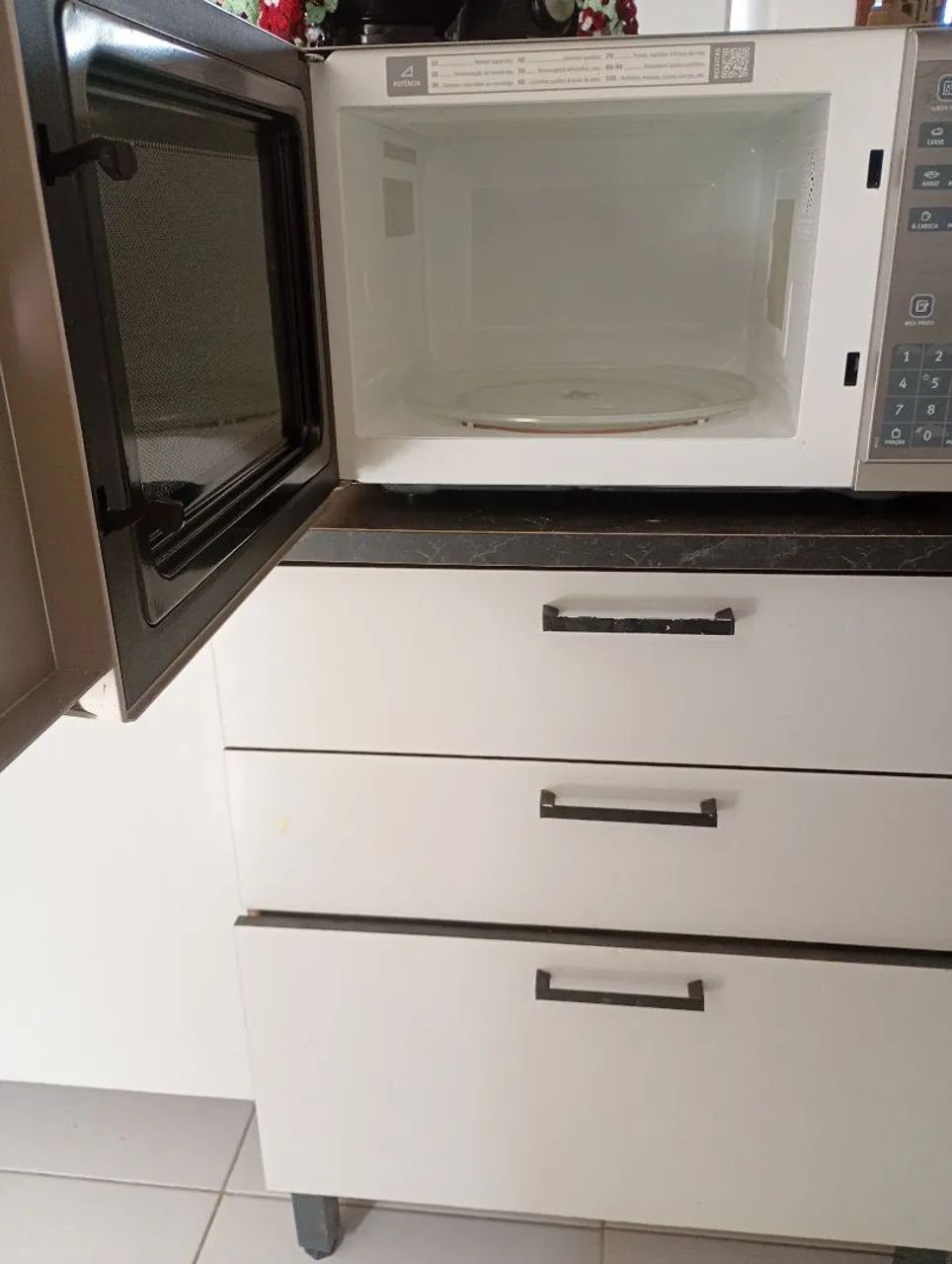 Microondas Eletrolux 31 litros  - Foto 4