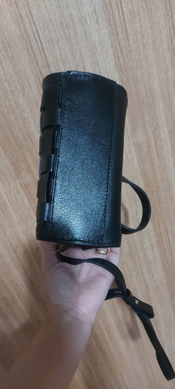 Bolsa arezzo em couro ( nunca usada) - Foto 4