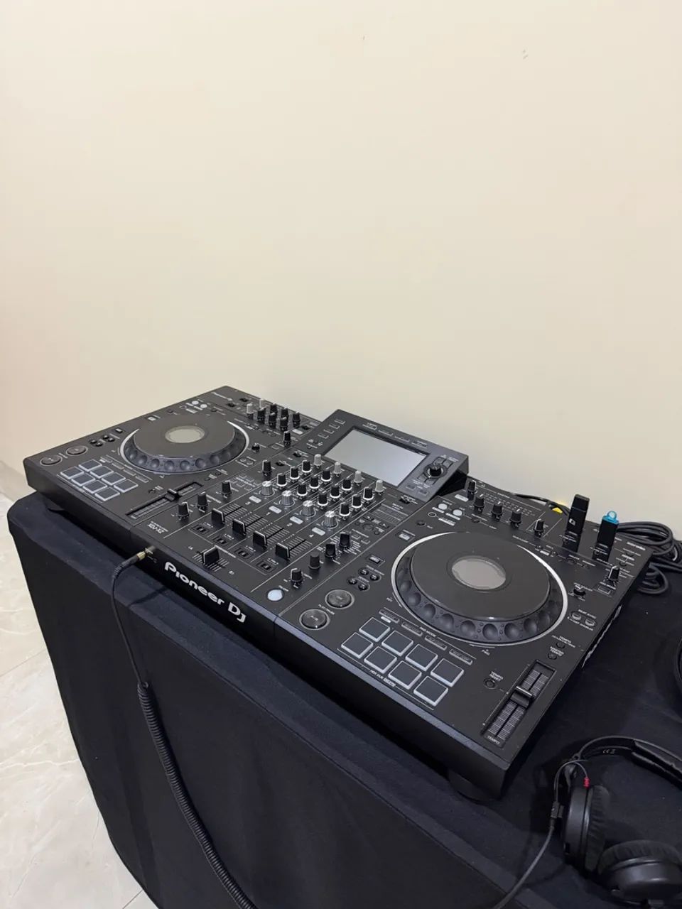 XDJ XZ PIONEER CONTROLADORA COM PELÍCULA PROTETORA E HARDCASE - Foto 2