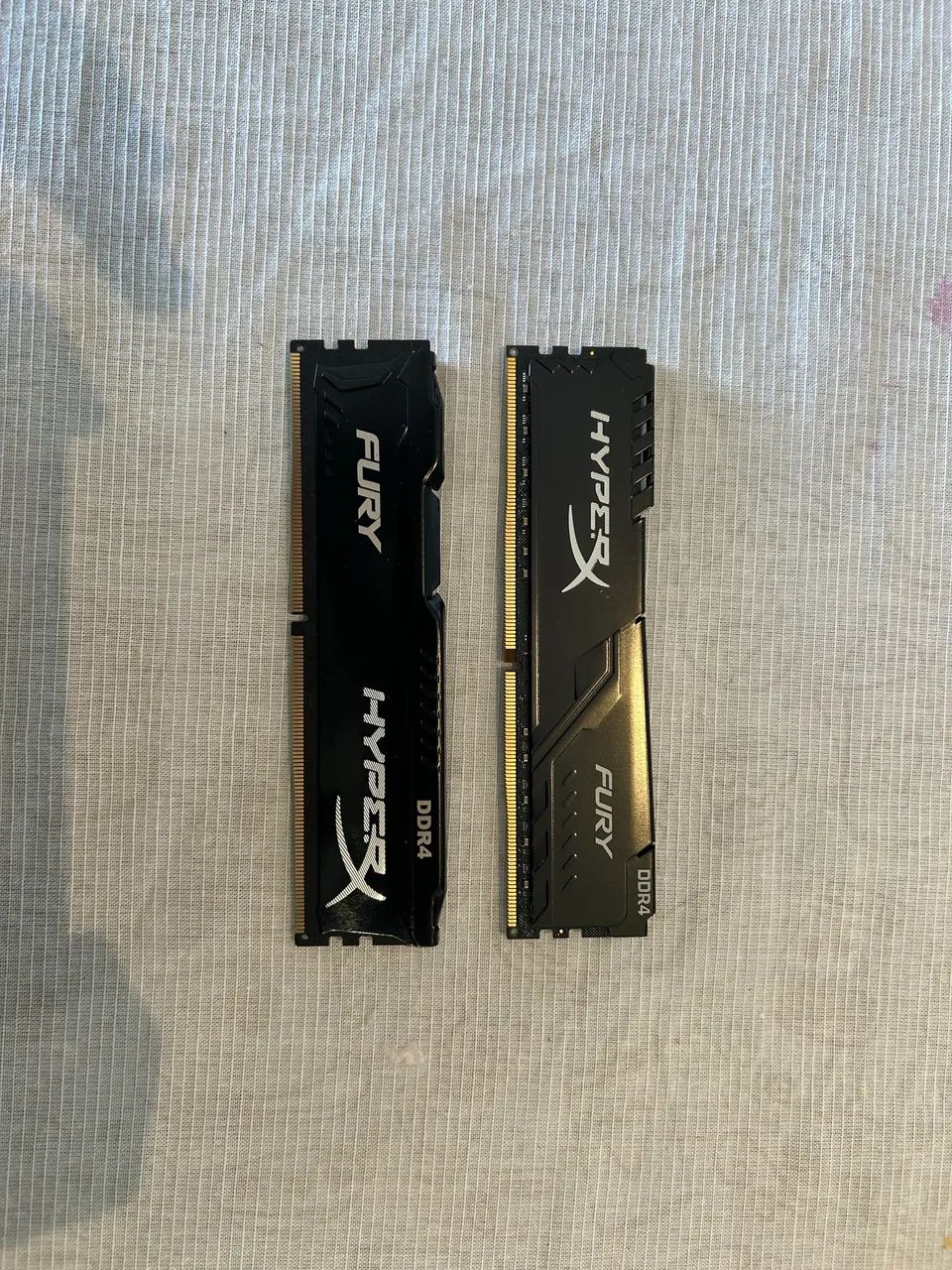 2 Memórias RAM Hyperx, 8GB cada - Memória RAM - Santo Antônio