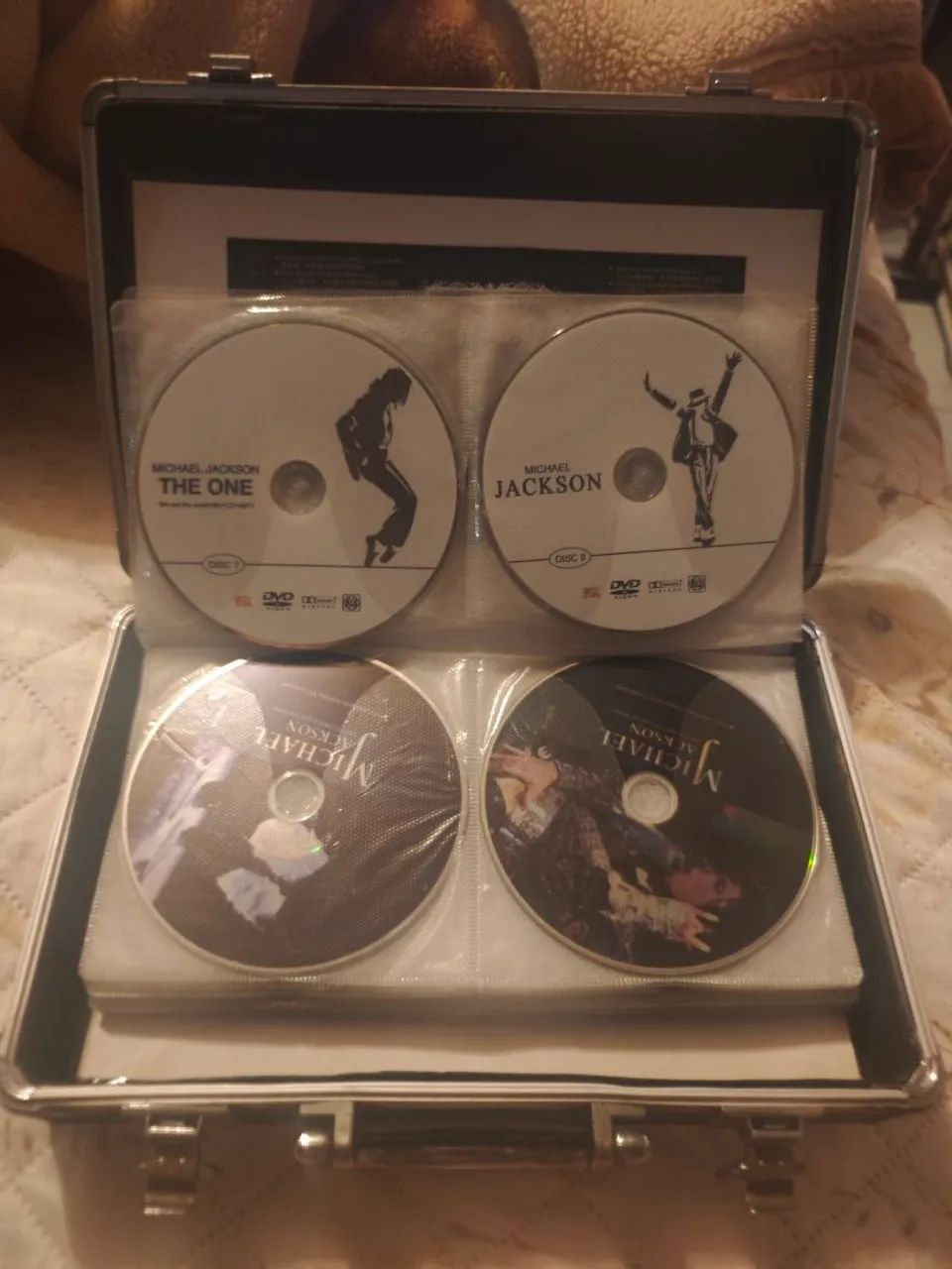 Michael Jackson - maleta com 33 dvds - Foto 5