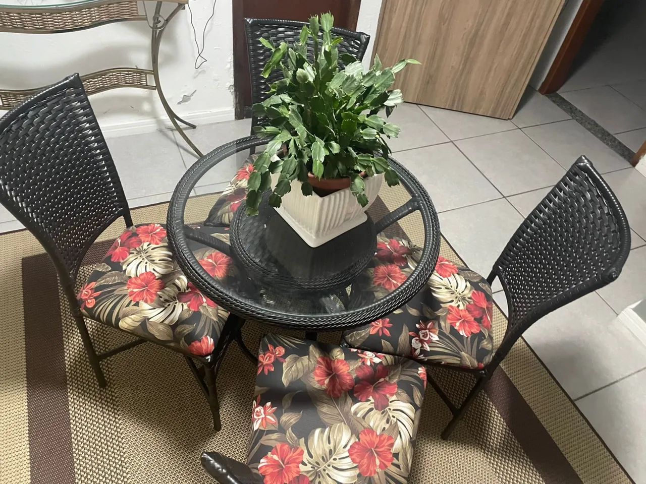 Mesa com tampo de vidro NOVA - Foto 3