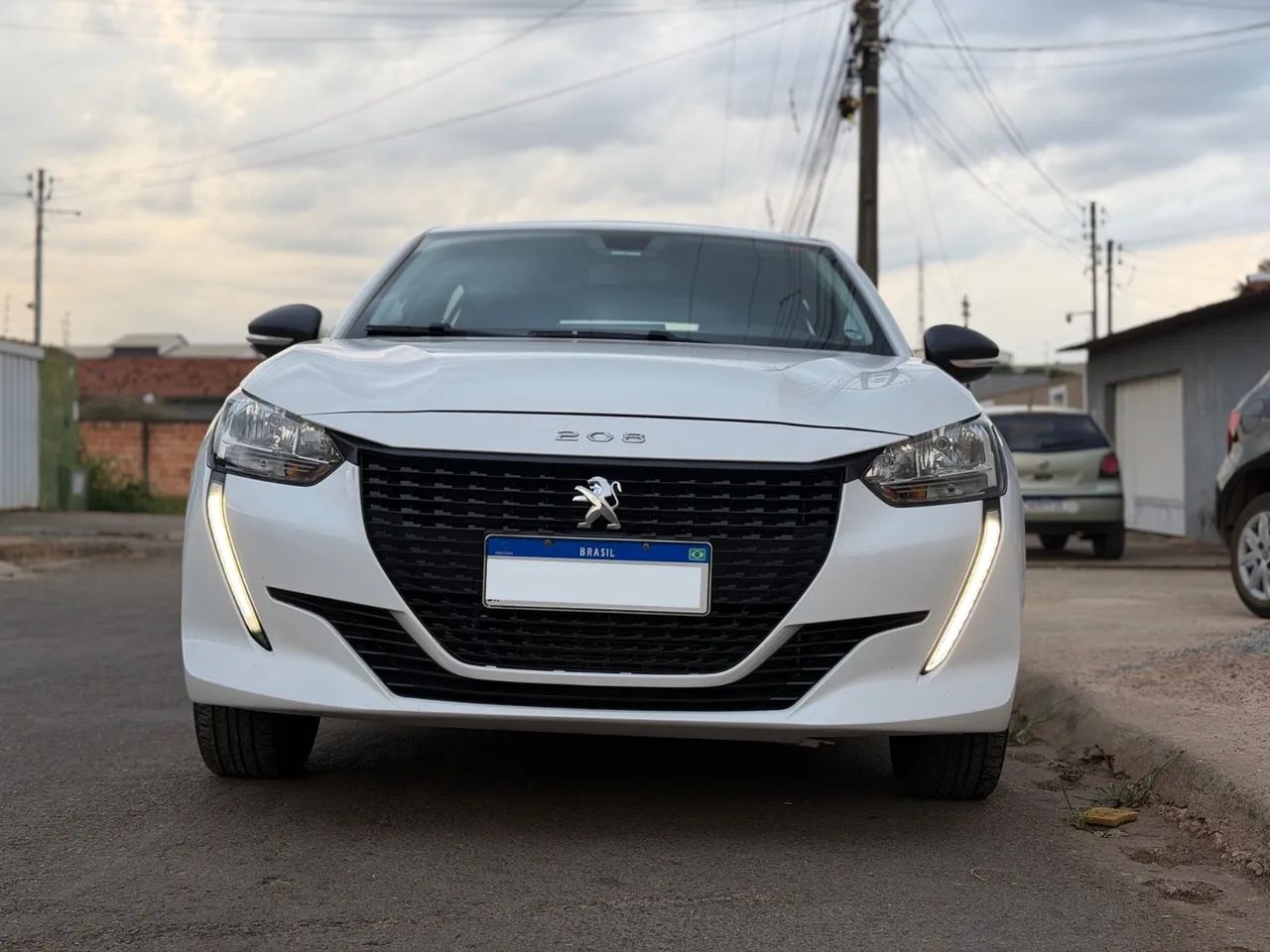 Peugeot 208 LIKE 1.0 FLEX 6V 5P MEC. 2023