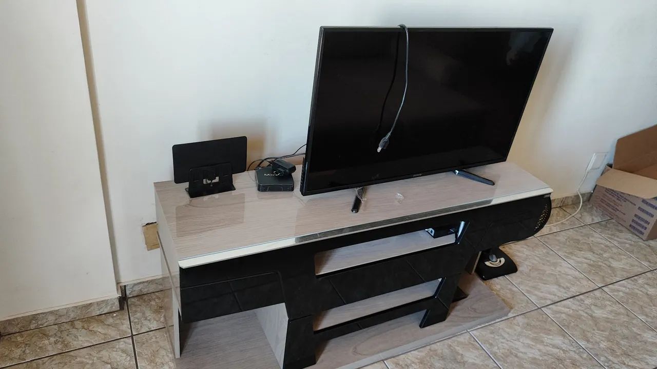 Vendo rack para TV 