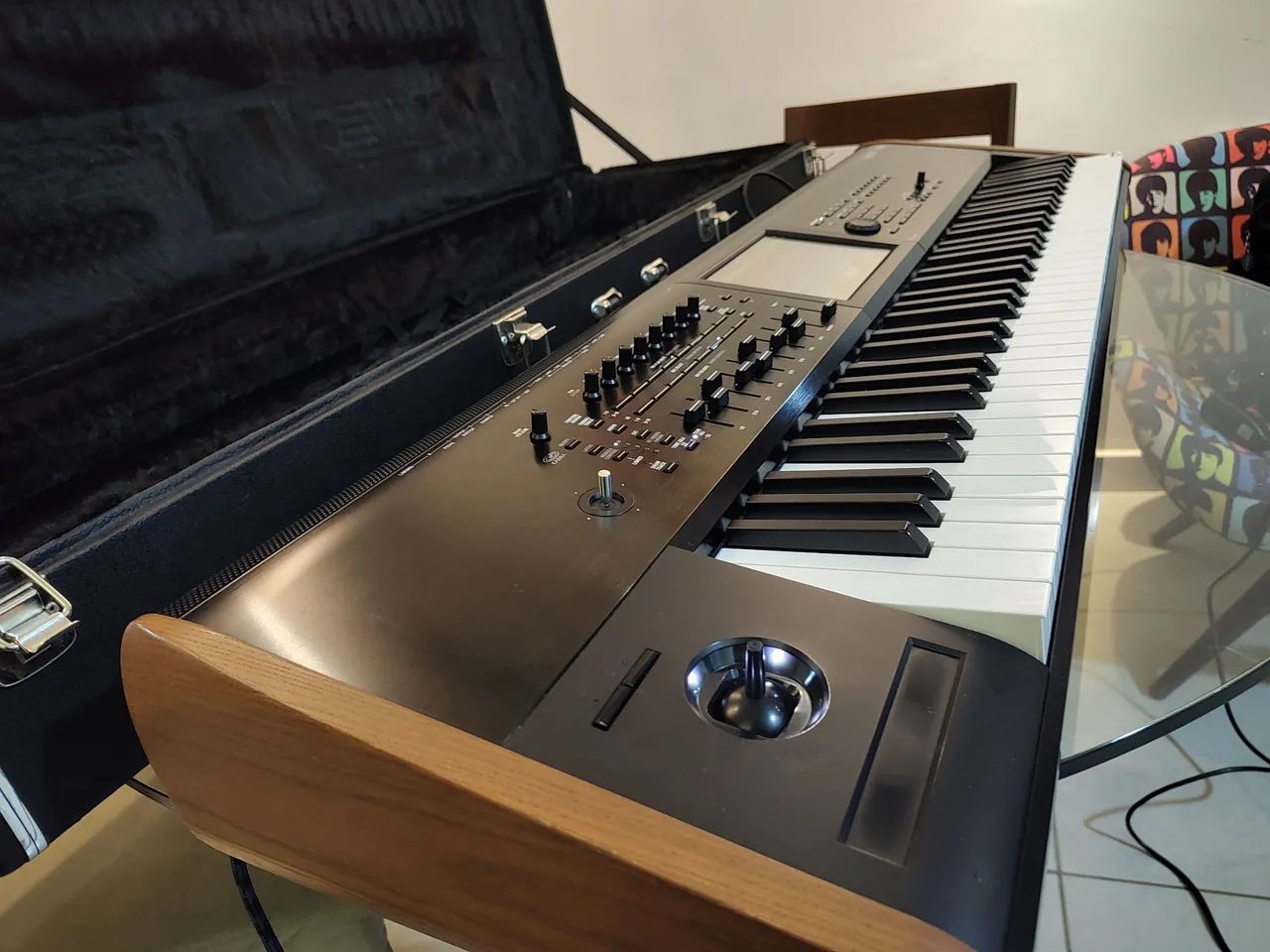 Teclado Korg kronos 2 73  - Foto 4