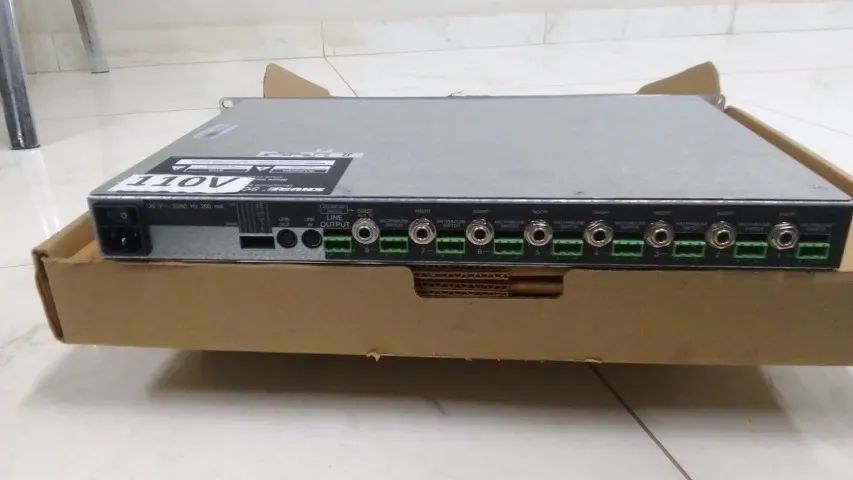  Shure SCM800 misturador de microfone de oito canais usado - Foto 2