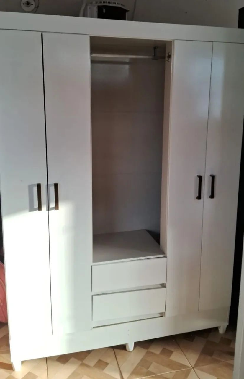 Guarda Roupa de casal novo 