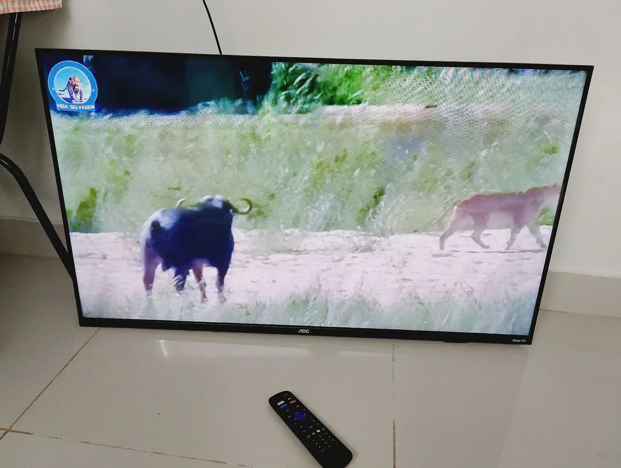 Smart TV 43 polegadas AOC usada - Foto 3
