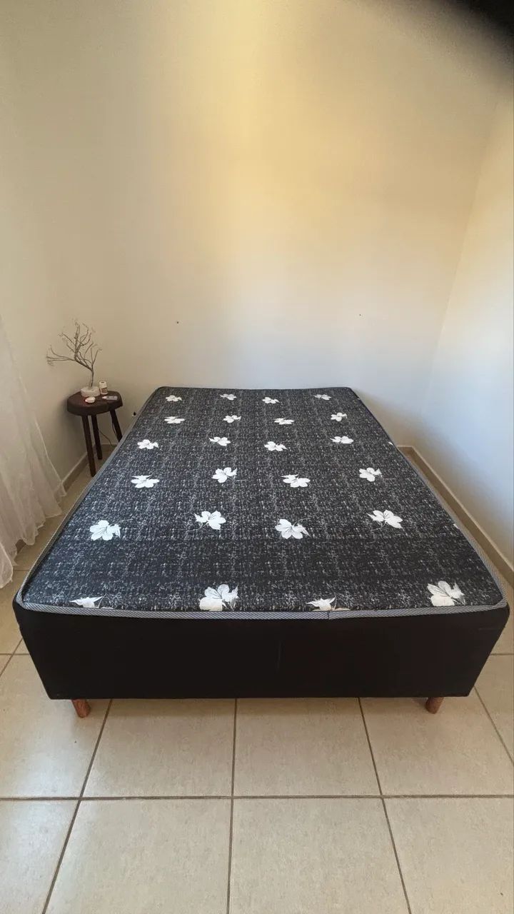 Vendo cama casal box 