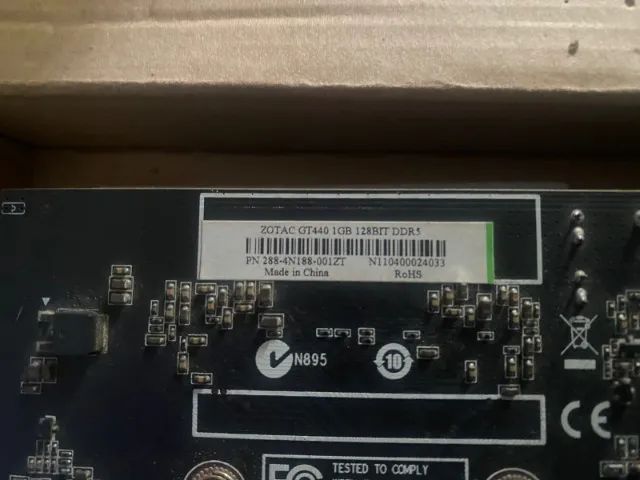 Placa de video ZOTAC GT440 1GB 128BIT DDR5