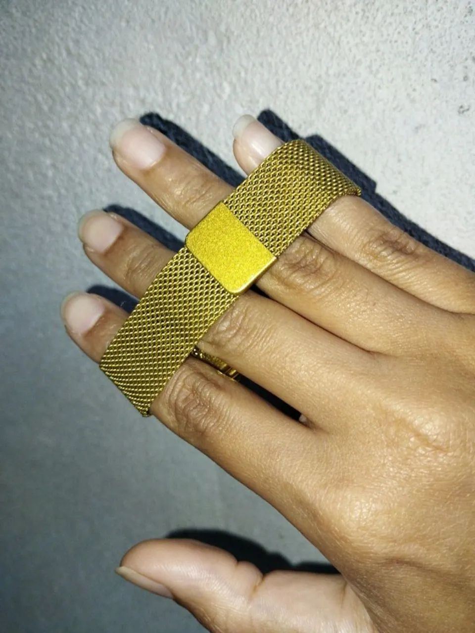 relógio digital de pulso dourado - Foto 4