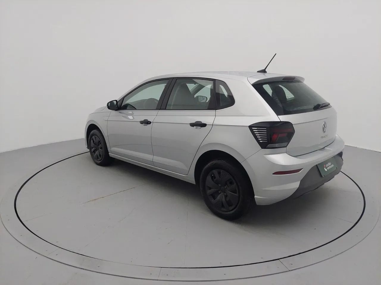 Volkswagen Polo Track 1.0 Flex 12V 5p, foto 3 de 18