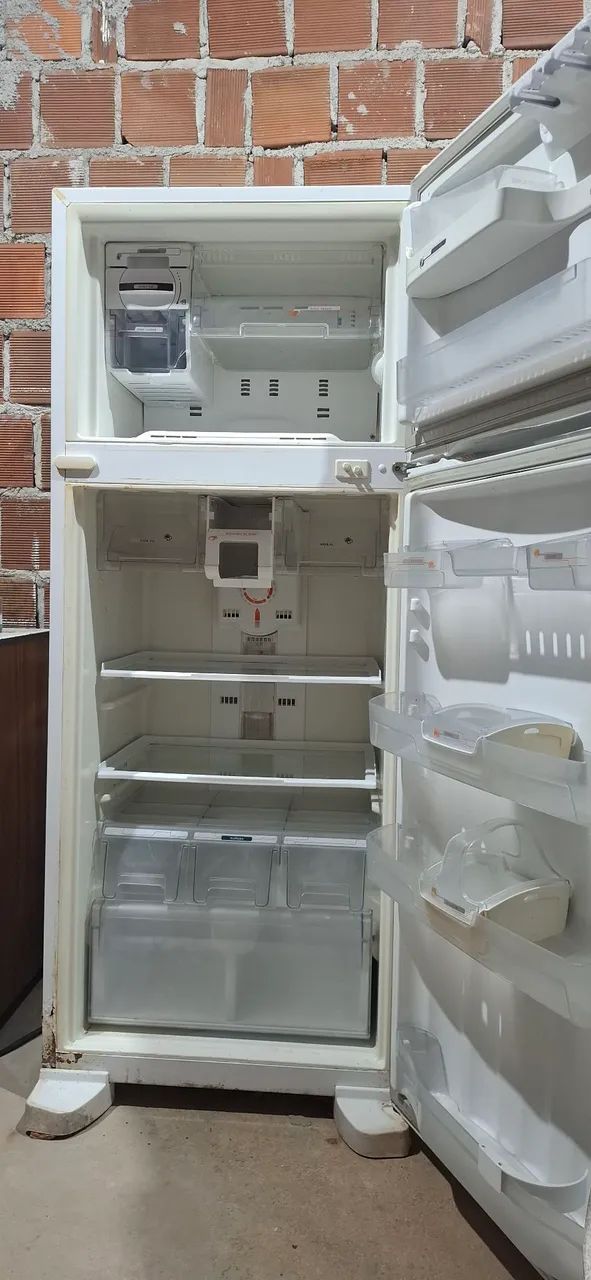 Vendo Geladeira Brastemp - Foto 2