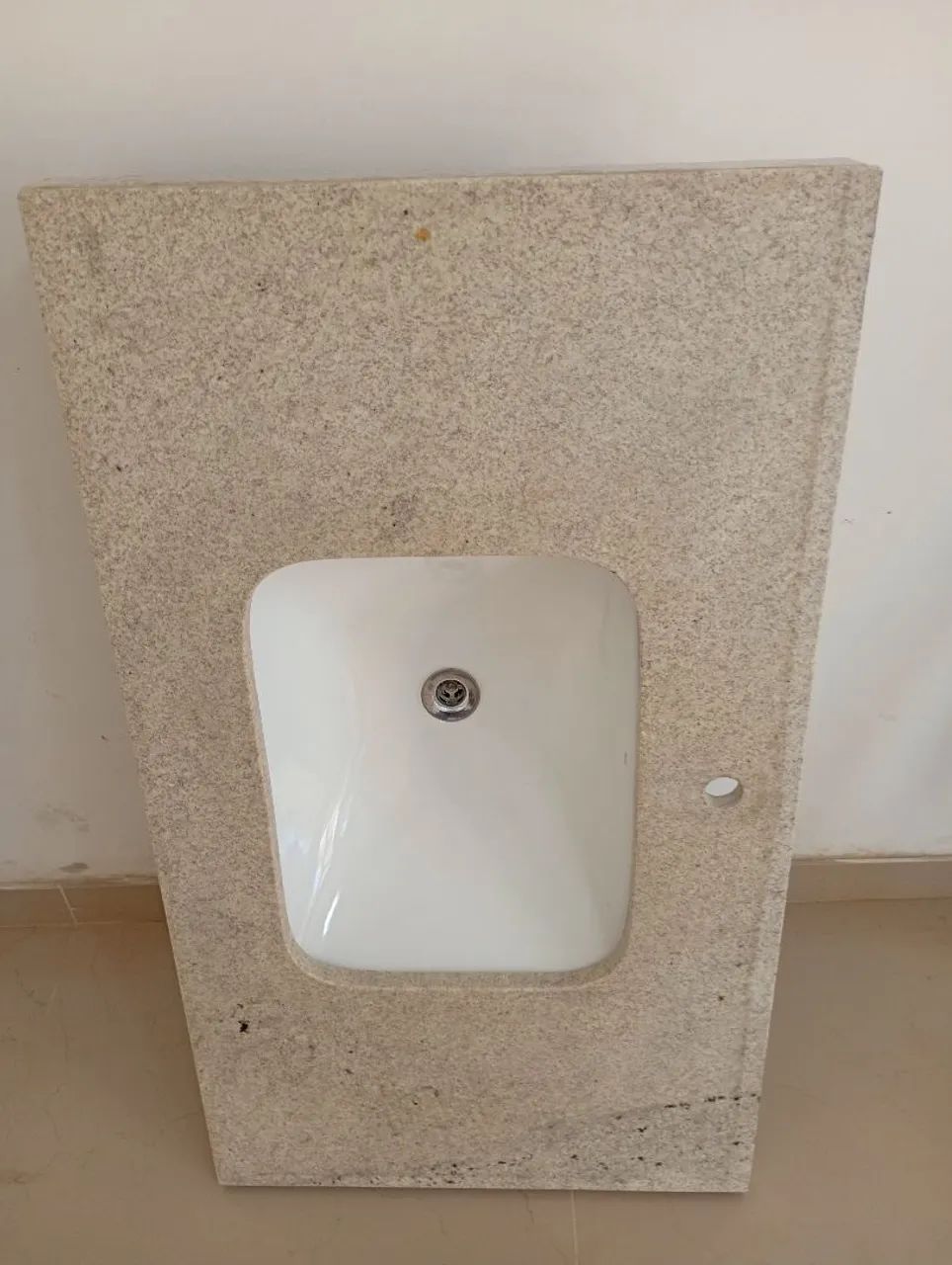 Pia de Granito64985889175811123