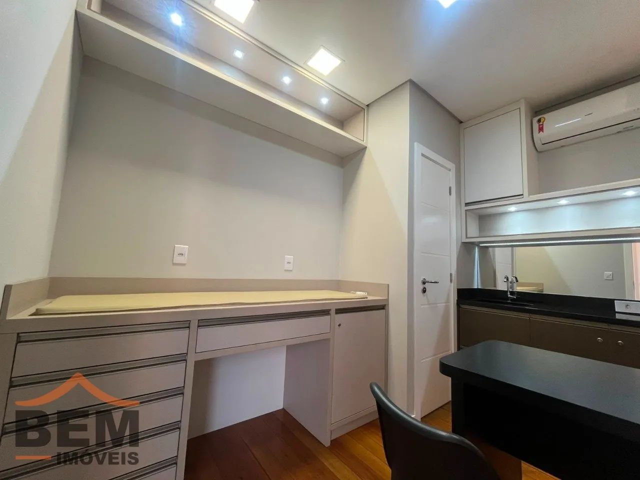 Sala Comercial para aluguel no Centro de Itajaí - Foto 2