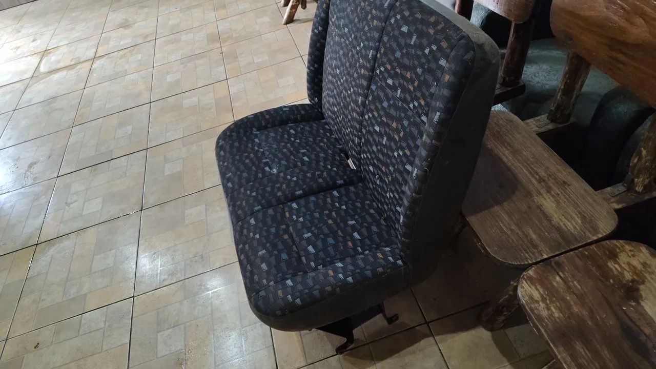 Banco passageiro Ford cargo 