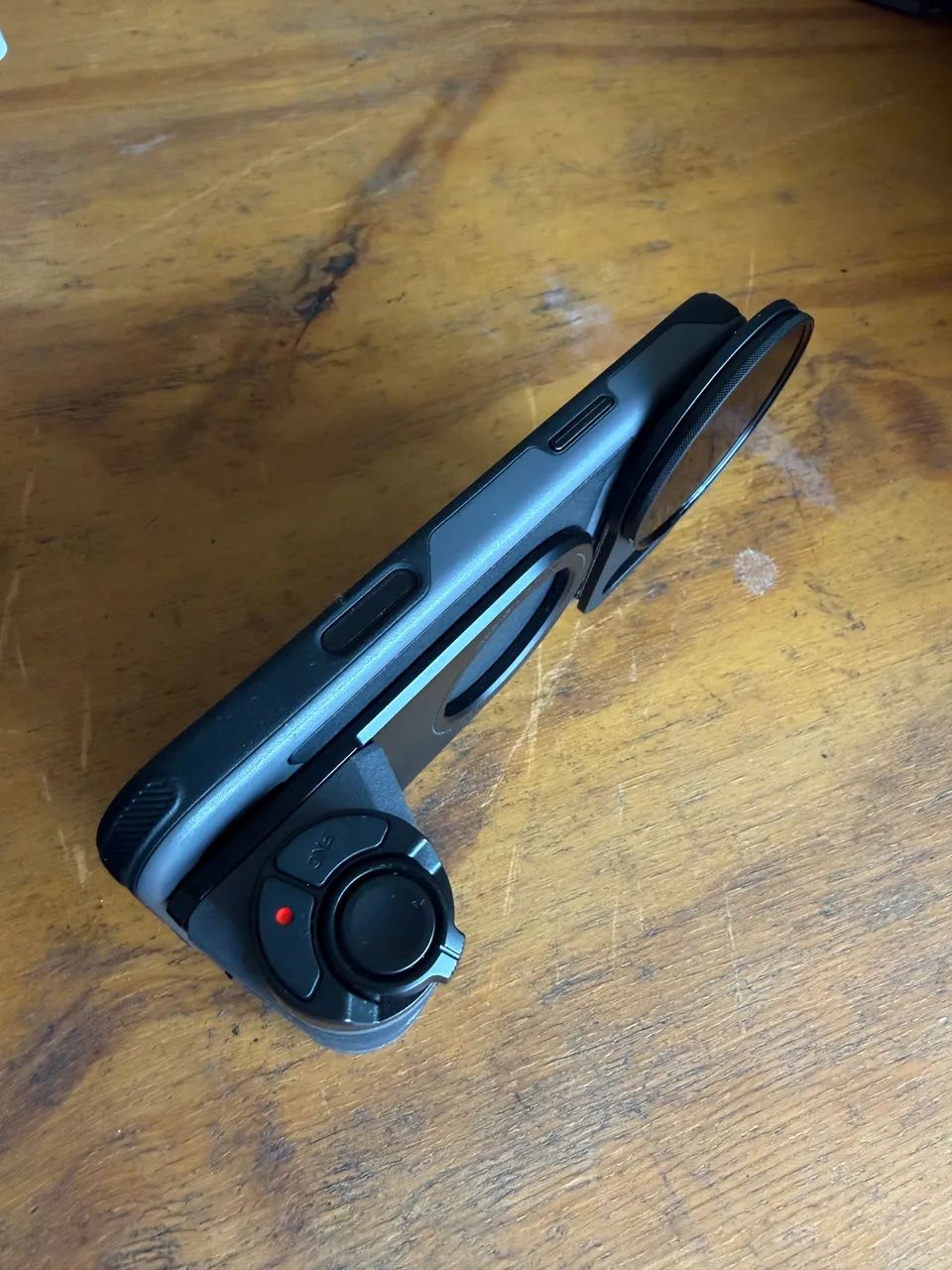 Case Tilta Khronos Lite para iPhone 17 Pro Max (Ainda não tem no Brasil)