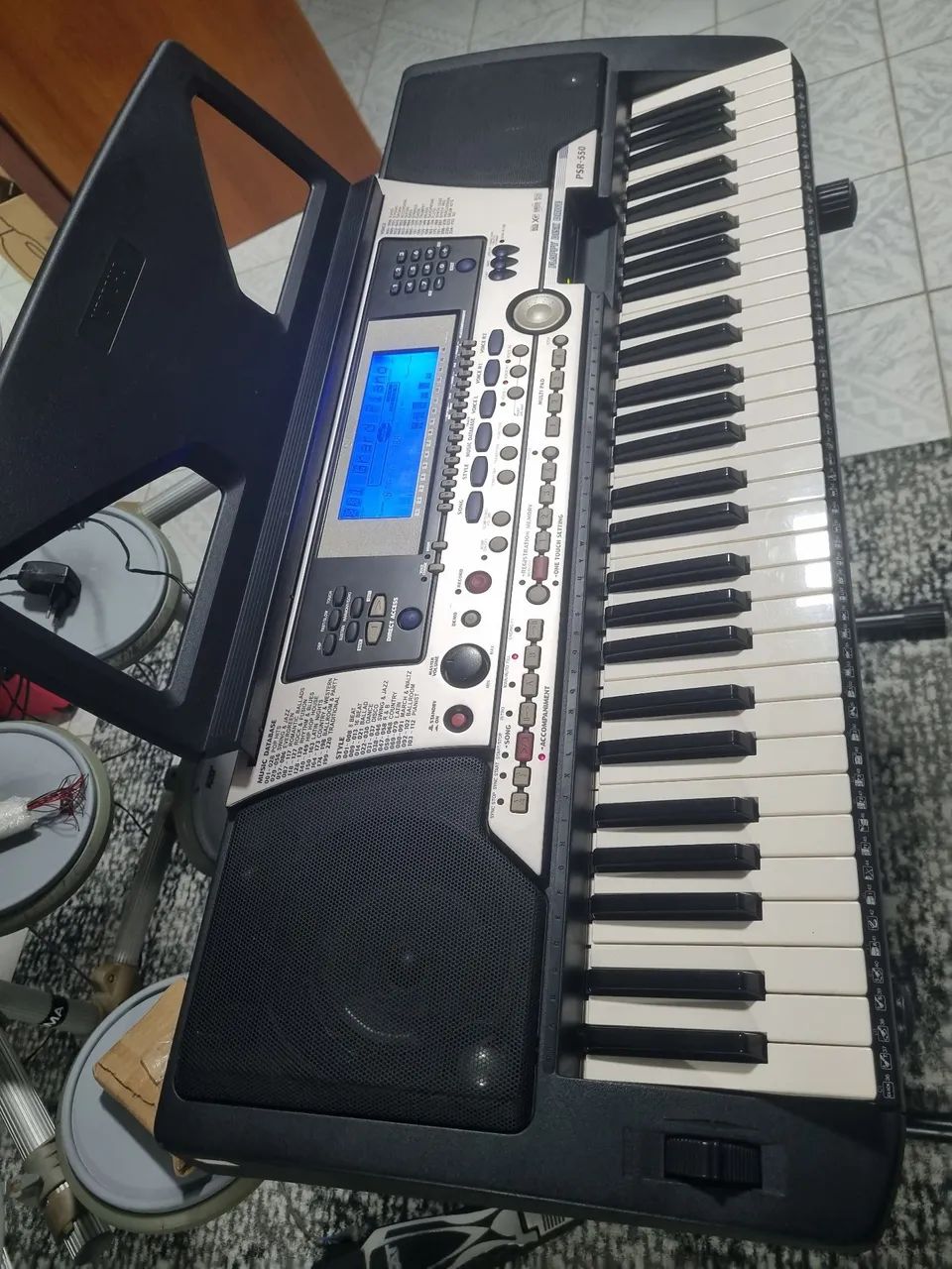 Teclado Yamaha PSR-550 IMPECÁVEL!