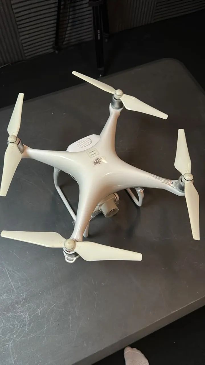 Dji Phantom 4 Pro (usado Com 2 Baterias E Carregador original) (Usado) - Foto 3