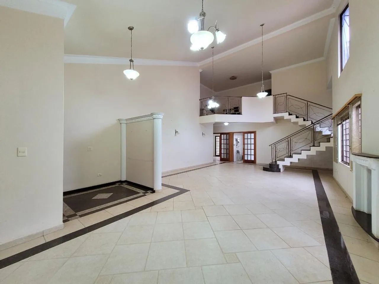 Casa para alugar em Maringá, Zona 04, com 4 suítes, com 422.02 m² - Foto 5