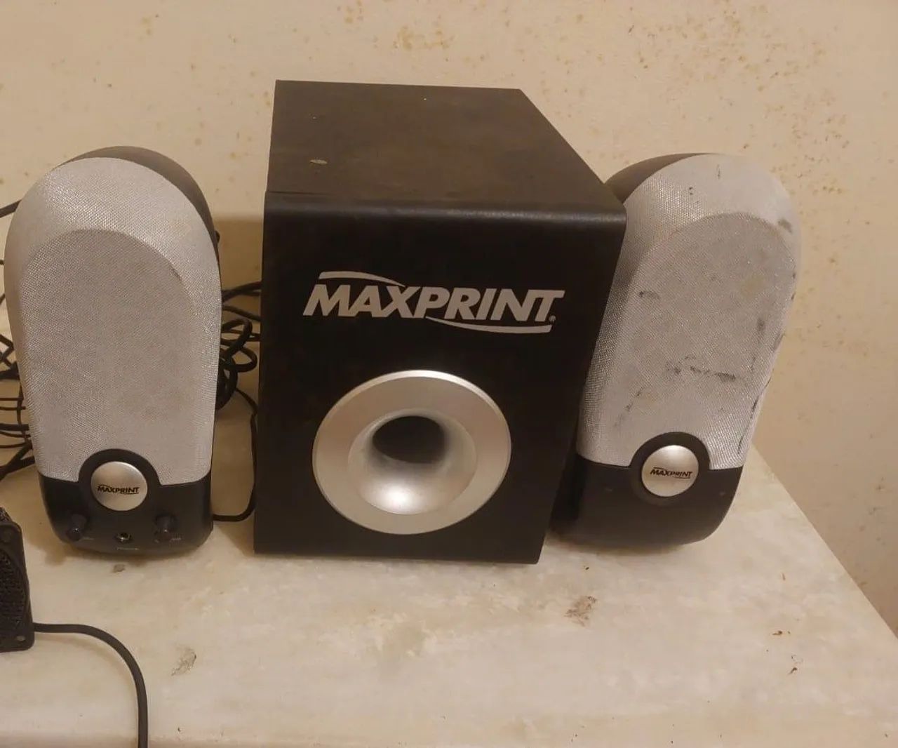 caixas de som 2.1 com subwoofer da Maxprint 