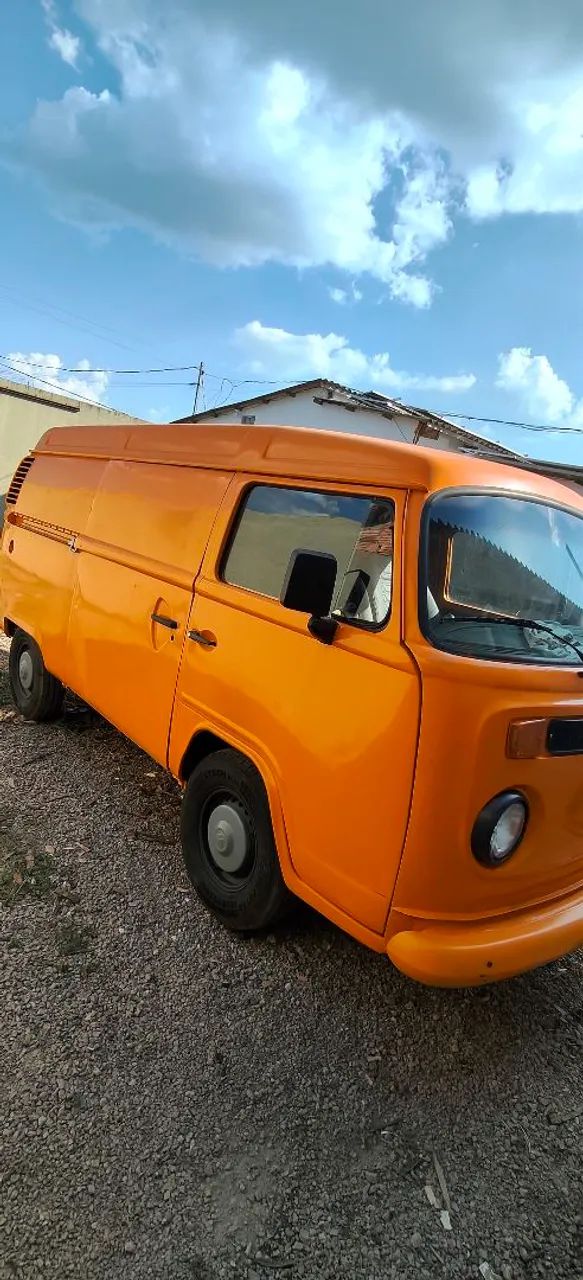 Volkswagen Kombi Furgão 2005