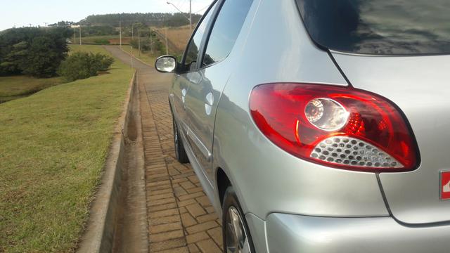 Peugeot 207 Quiksilver 1.6 - Foto 3