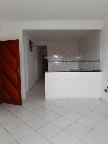 Alugo Apartamento 2/4 Ótima Localização