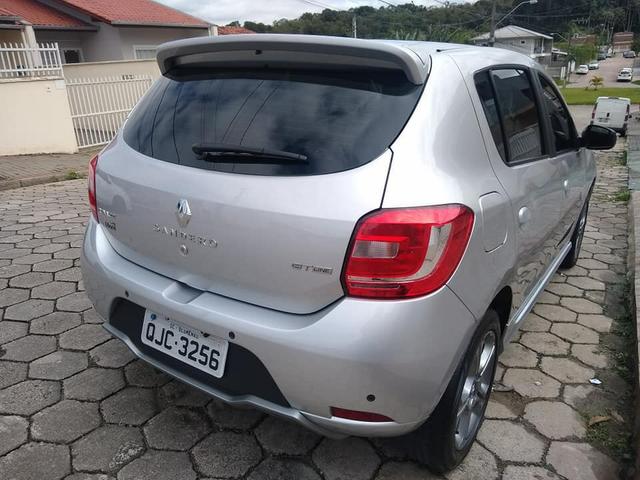 Sandero gt line 2018 único dono 1.6 - Foto 2