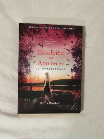 Livro Escolhida ao Anoitecer