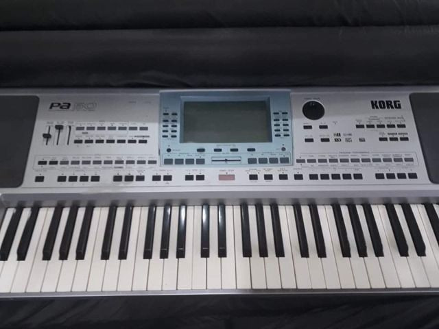 Teclado Korg pa 50