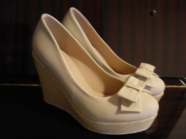 Scarpin anabela