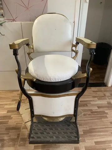 Cadeira de Barbeiro Antiga | Móvel de Antiquário Ferrante Usado 26345187 |  enjoei