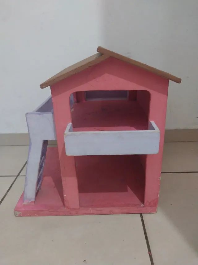 Casa de bonecos de madeira  - Foto 2