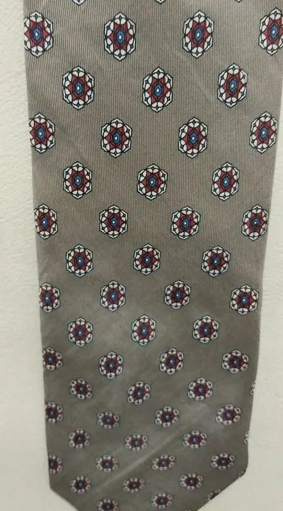 Gravata Vintage "Fait a Main" -em Seda  100%- Grife "YVES SAINT LAURENT"  - Foto 6