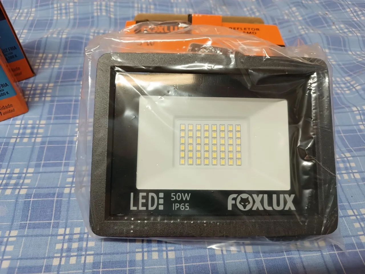 Kit com 03 Refletor LED SMD 50W Foxlux - Iluminação potente e eficiente! - Foto 4